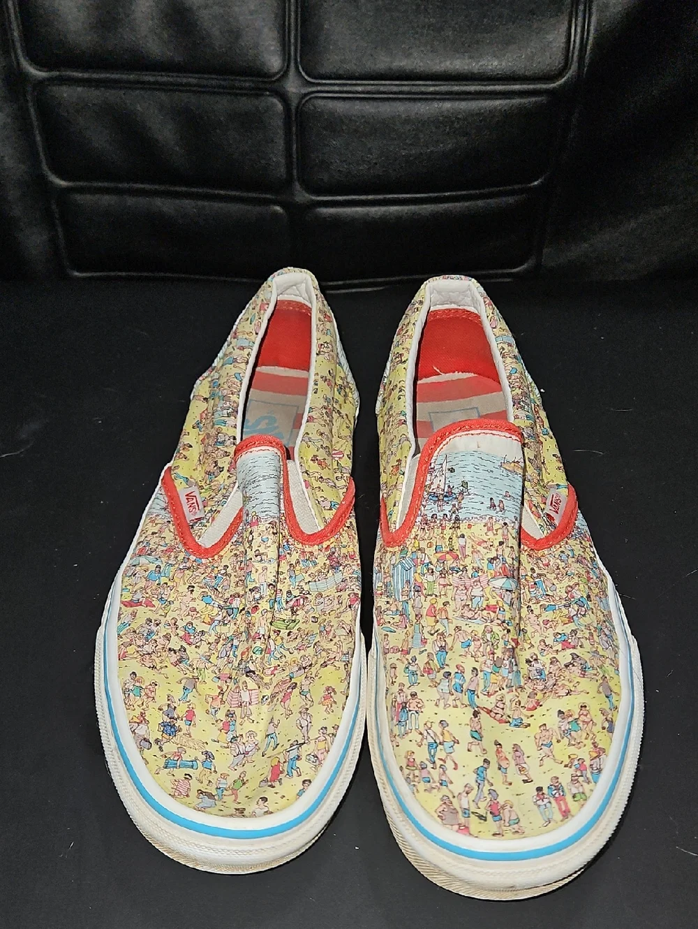 Vans Slip-On 'Where's Waldo' Print in Yellow & Red Size 9 Mens